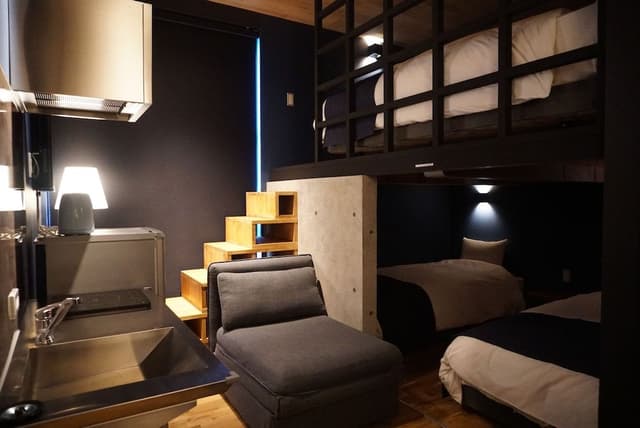 Duplex Quatro Room