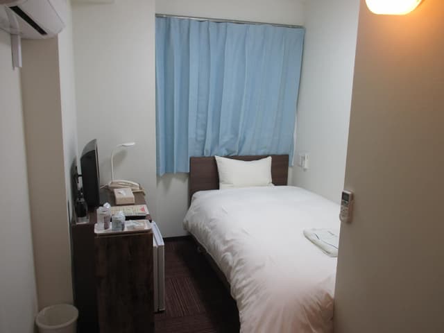 Single Room A - Non-Smoking
