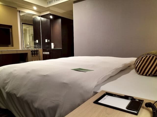 Business Single (No bathtub)