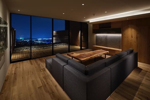 2 BEDROOM SUITE with Indoor Bath, 117sqm, non-smoking