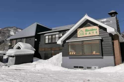 Hunters Gate: Ski In/Out Whole Lodge Rental, Pets OK