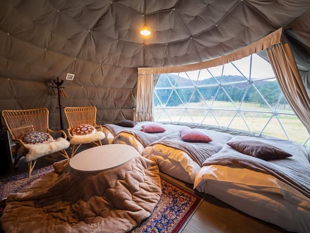 Single Dome, 4 Beds Check-in: 2:00 PM / Check-out: 10:00 AM.