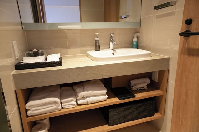 Economy Hollywood Twin Room, Non Smoking (Up to 2 pax for above 6 years old)