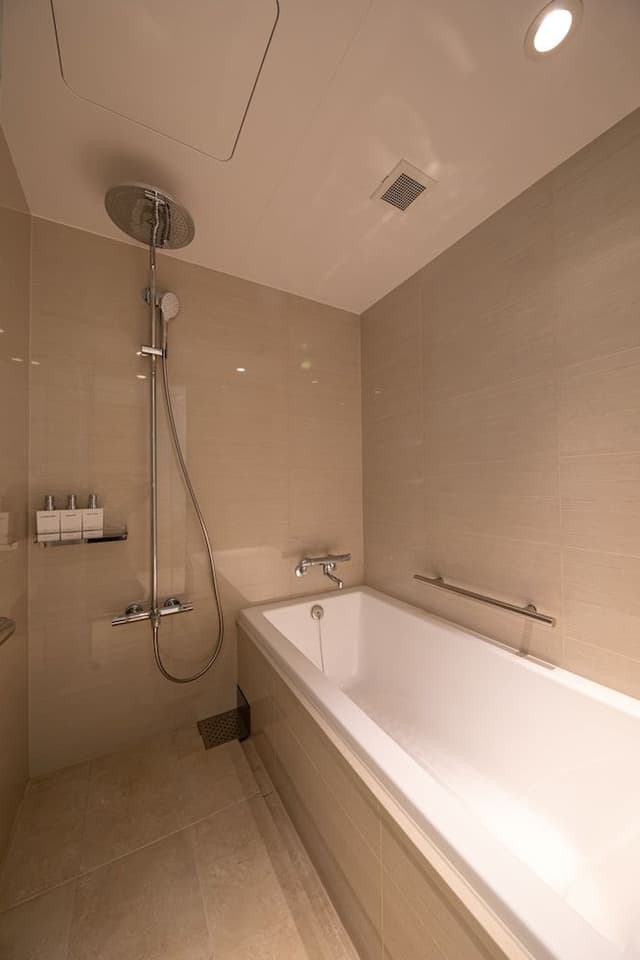 Deluxe Twin Room, Non Smoking (Up to 3 pax for above 6 yrs)