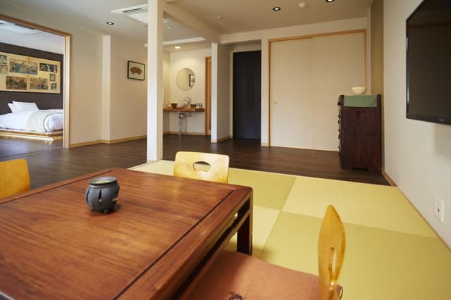 Japanese Style Room with Open-Air Bath