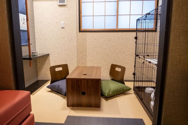 2-A Cat and Dog Friendly Room, Non Smoking