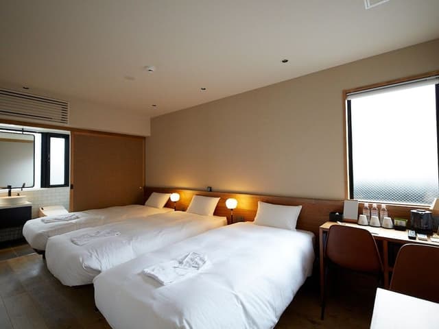 Triple Room