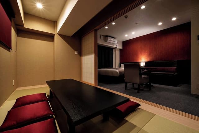 Japanese suite