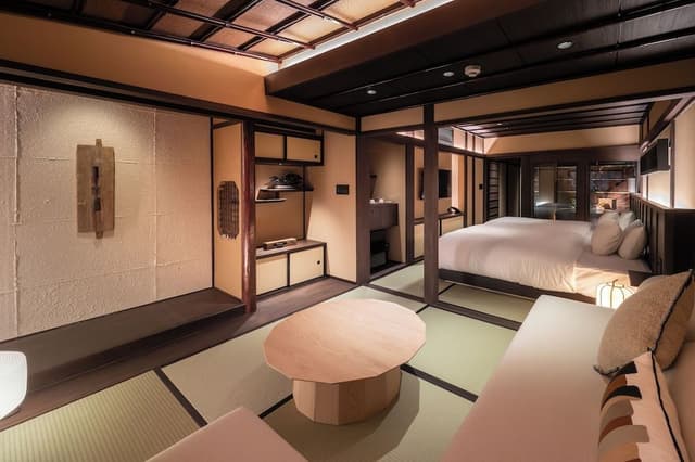 Twin Room, 2 Double Beds
