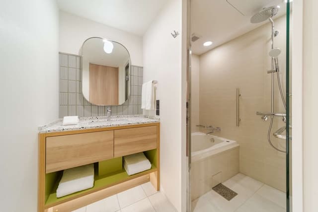QUEEN DELUXE ROOM