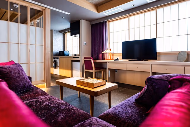 Deluxe King Suite