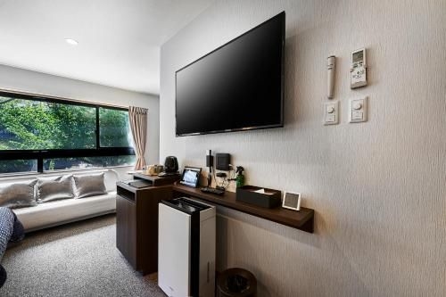 โรงแรม อิสึสึ เกียวโต ทะกะเซะงะวะ เบตเต (Izutsu Hotel Kyoto Takasegawa Bettei)1