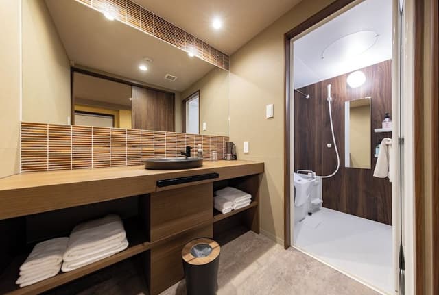Hollywood Twin Room