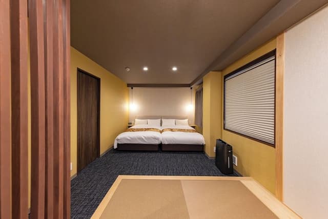 Hollywood Twin Room