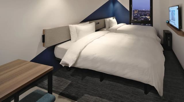 Standard Twin Room with Complimentary Breakfast