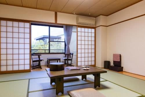 Japanese-Style Triple Room with Shared Bathroom - "Saga"