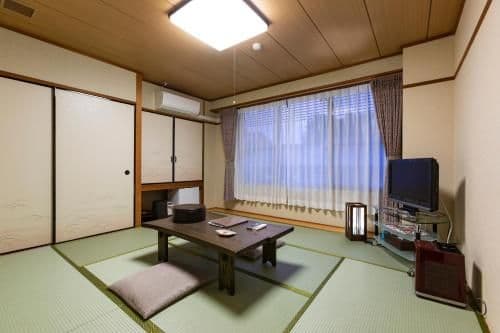 Japanese-Style Twin Room with Shared Bathroom - "Kinugasa"