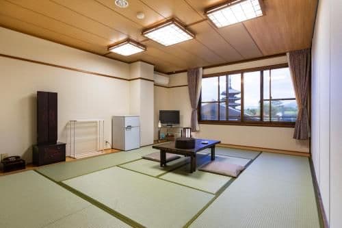 Japanese-Style Quadruple Room with Shared Bathroom - "Ohara"