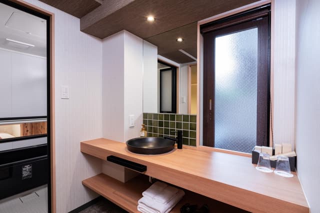 Queen Suite