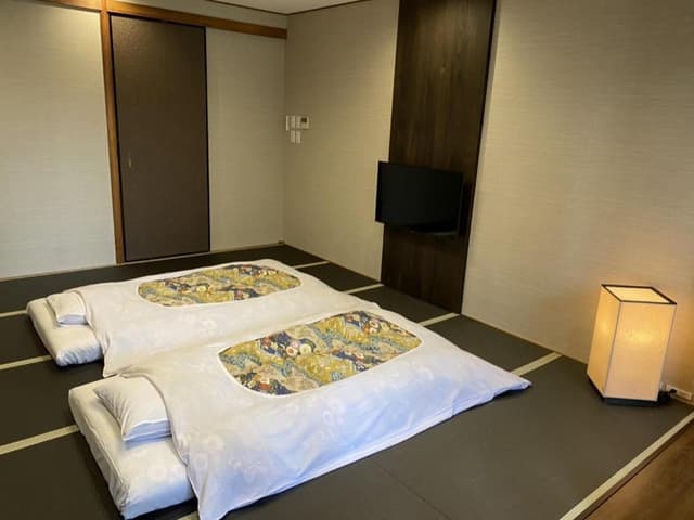 Japanese-Style Room