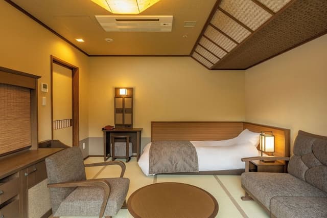 Triple Room 42sq, Non Smoking, Canyon side, with Hot Spring Bath
