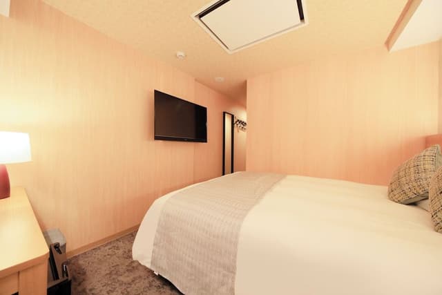 Standard Queen (1 Queen Bed), Non Smoking