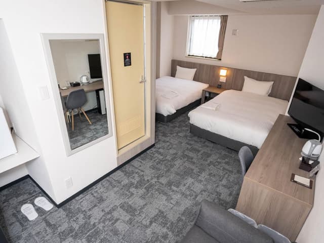 Superior Twin Room with Private Bath - Non-Smoking