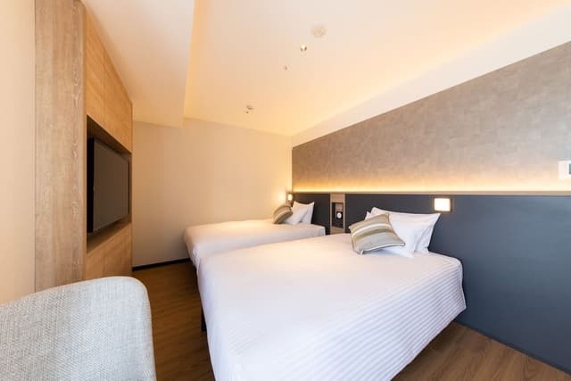 Premium Twin Room for 2 People