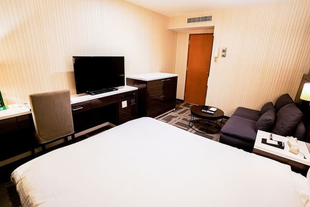 Standard Double Room, Smoking