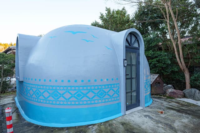 Dome Tent with Semi-Double Bed