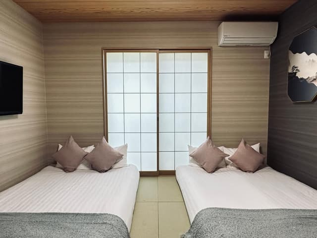 Twin Room A - Non-Smoking