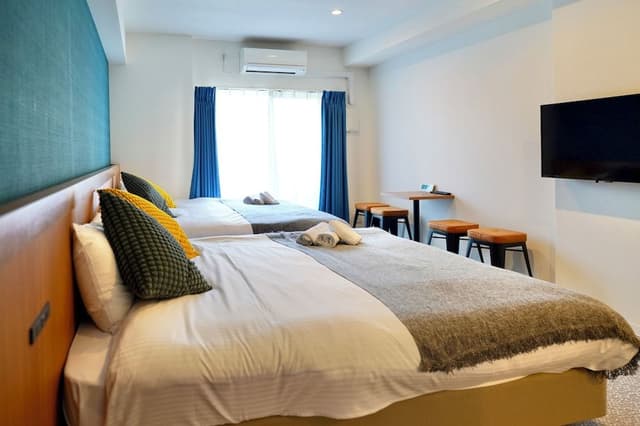 Standard Quadruple Room, 2 Queen Beds, Non Smoking