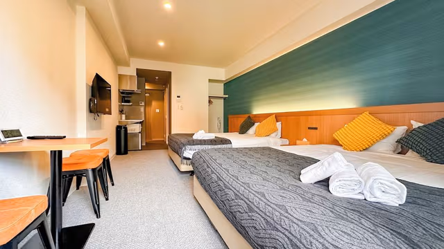 Standard Quadruple Room, 2 Queen Beds, Non Smoking