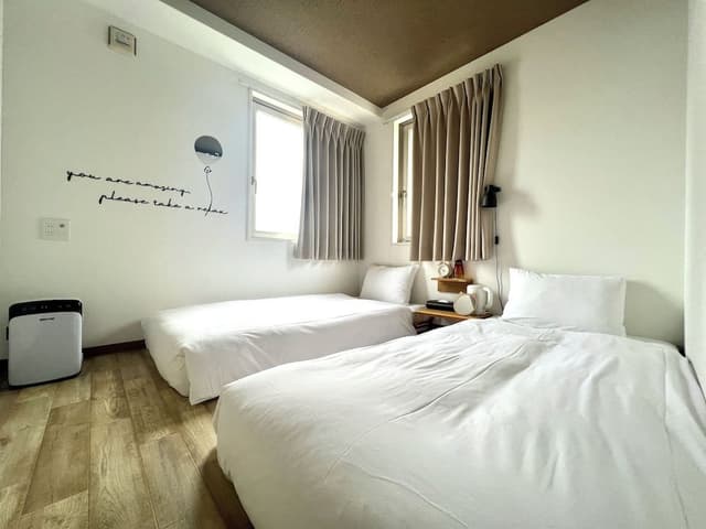 Standard Twin Room