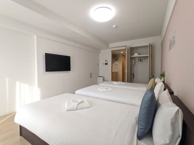Basic Triple Room