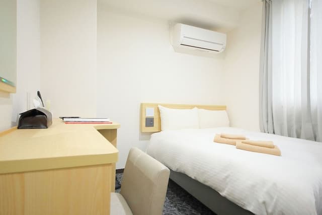 Renovated Semi Double Room Shared Bathroom - Non Smoking
