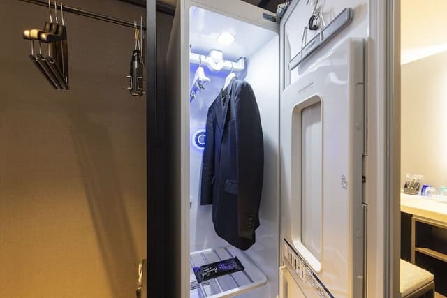 Junior Suite Twin Room, Non Smoking (56 square meters)