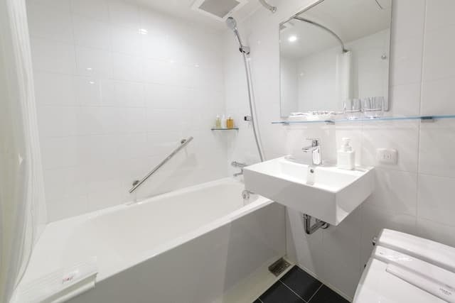 Queen Room (Single Use)