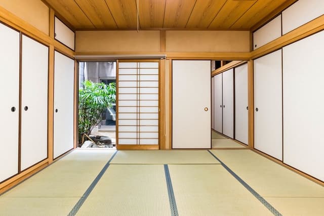 10 bed rooms for family