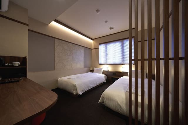 Twin Room, Non Smoking (No Housekeeping)