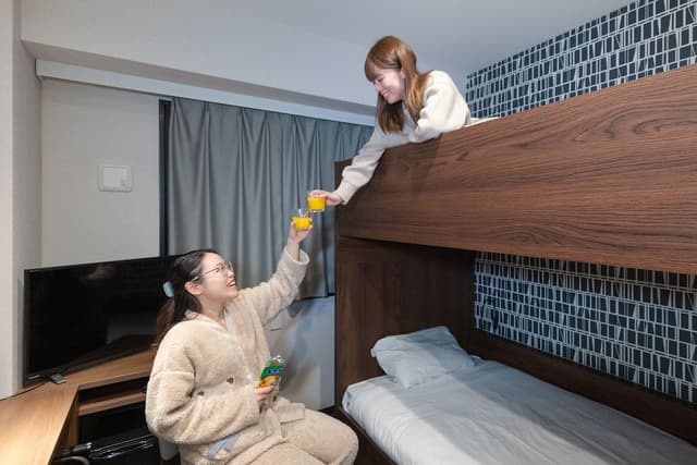 Bunk Bedroom