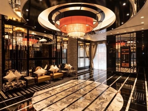 โรงแรมเอพีเอ นัมบะ ชินไซบาชิ ฮิงาชิ (APA Hotel Namba Shinsaibashi Higashi)1