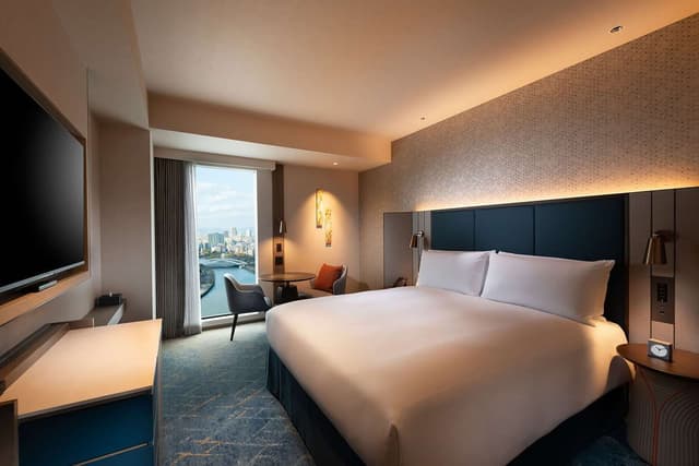 KING ROOM RIVER VIEW