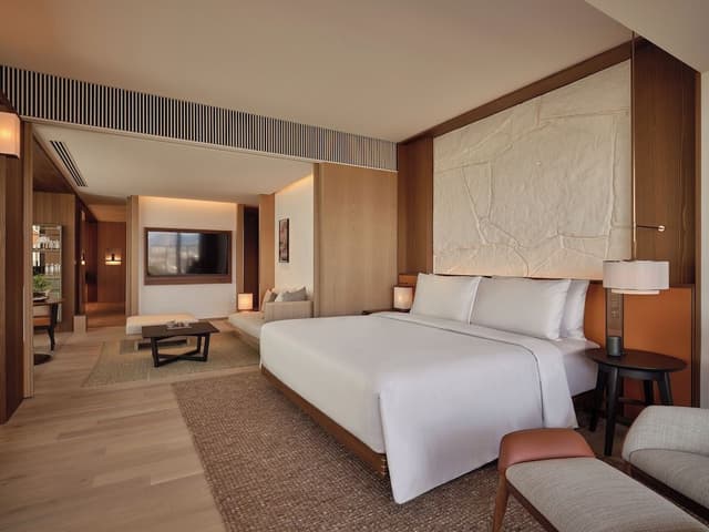 Junior Suite, 1 King Bed (Osaka Castle View)