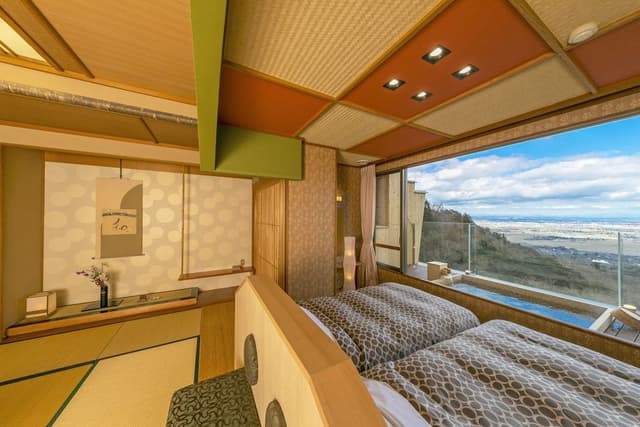 Japanese Western Room with Outside Bath (10 Tatami Mats)