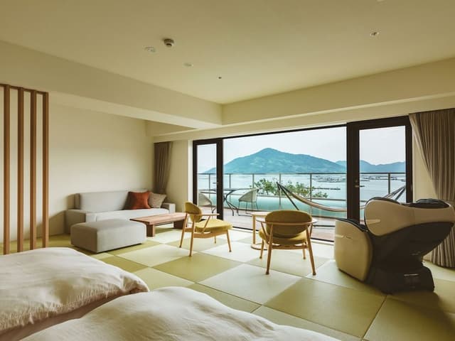 Executive Twin Room, Non Smoking, Private Bathroom (with Balcony)