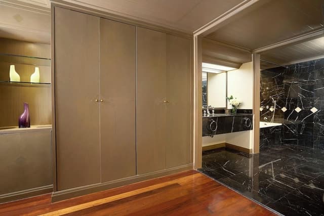 Executive Suite, 1 King Bed (Business Lounge Access)