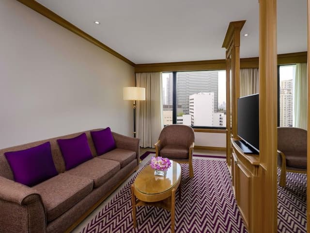 Executive Suite, 1 King Bed, Club Lounge Access (Executive Lounge Access)