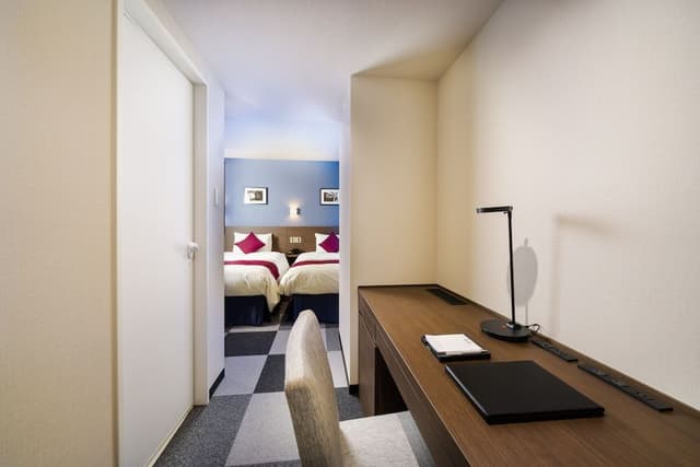Standard Room, 3 Twin Beds, Non Smoking, Refrigerator (Larger Room)