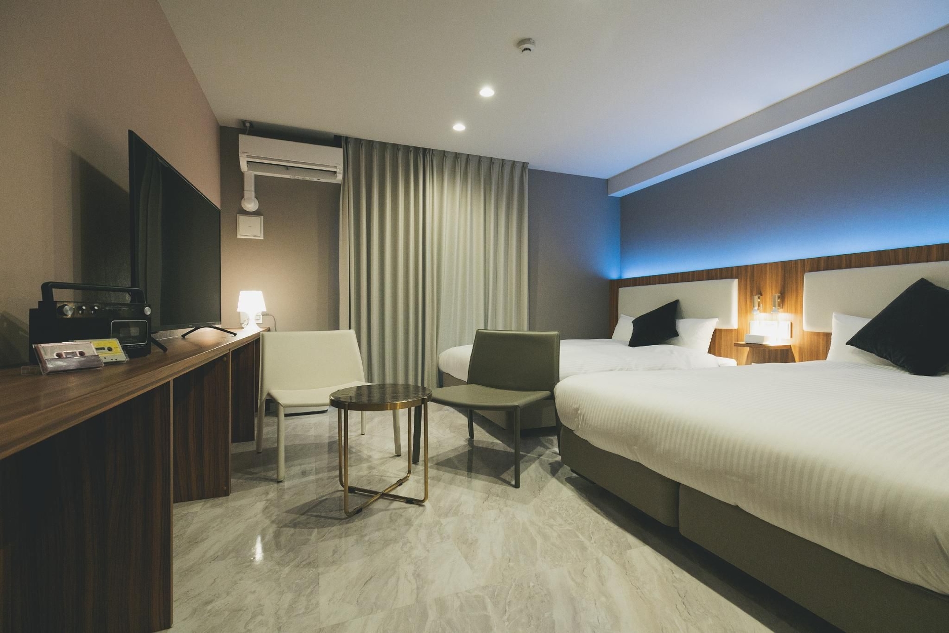 ลิเบอร์เทดฮารุโยชิคะอิจิ โฮเทล (LIBERATED HOTEL 春吉開地)1